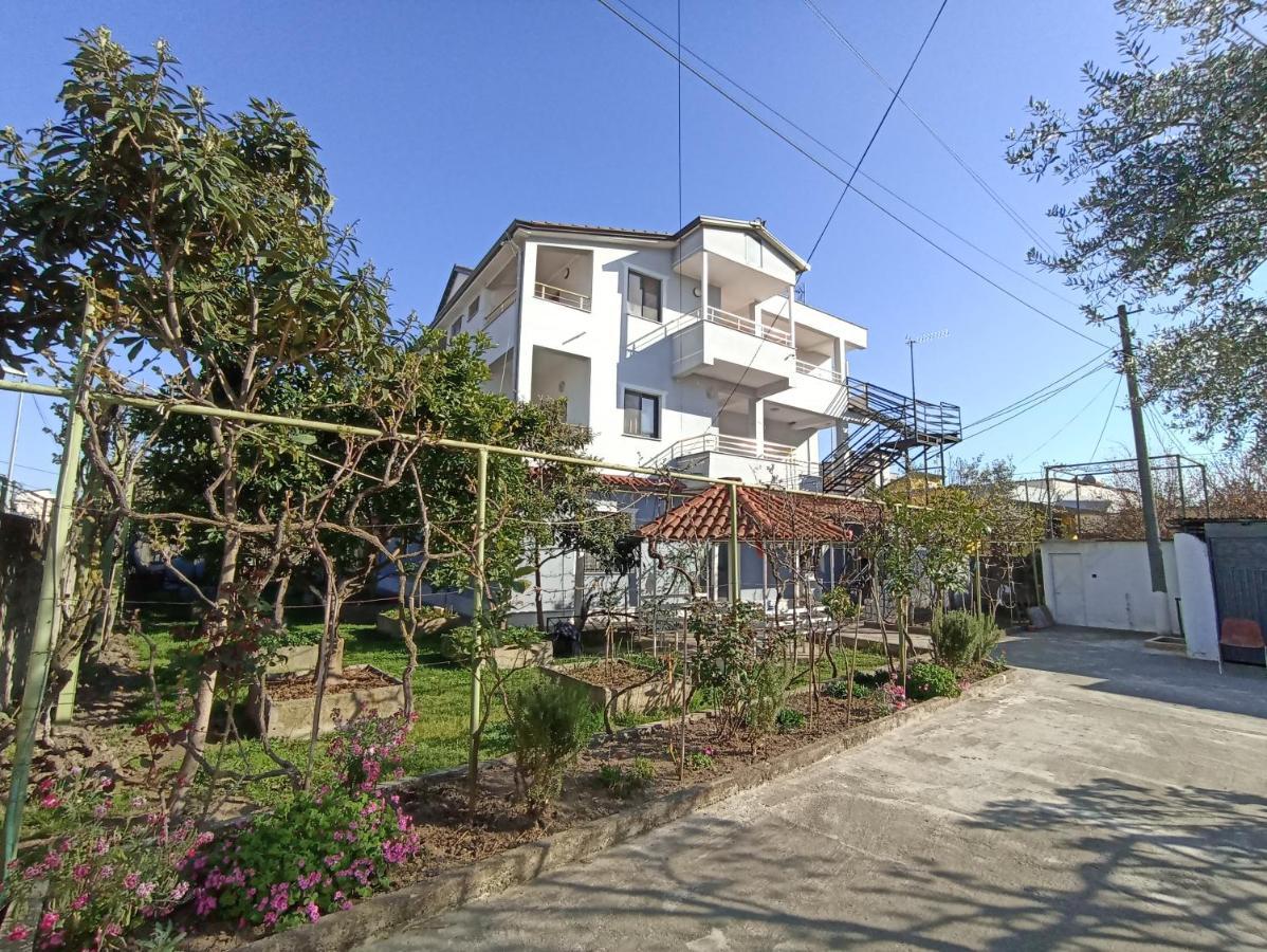 Villa Osmani Durrës Exterior foto
