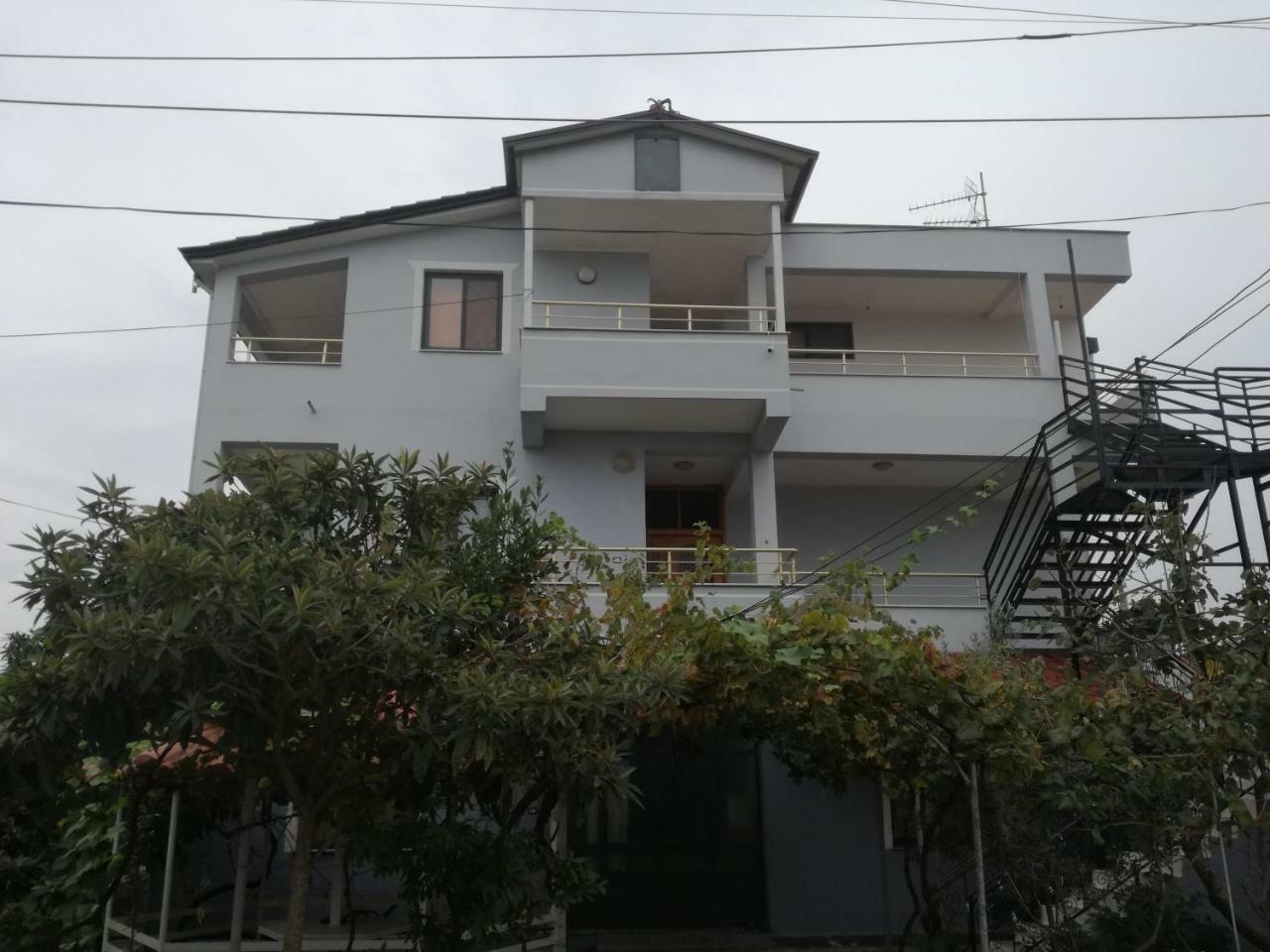 Villa Osmani Durrës Exterior foto
